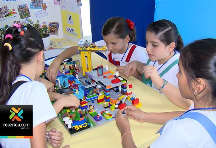 Niños y jóvenes del país se sumaron a festival que combina legos y robótica