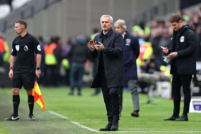 UEFA abre proceso disciplinario contra Mourinho por "insultos" al árbitro de la final de Europa League