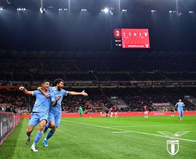 Jugadores del Lazio celebran su anotación | Lazio en Twitter