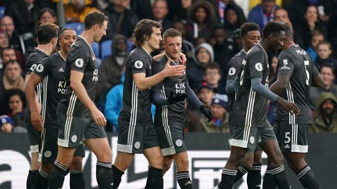 Leicester apea al United en Copa, Chelsea también en 'semis'