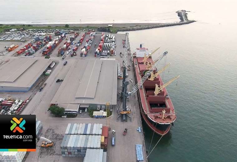 Gobierno señala urgencia por modernizar puertos del Pacífico pero no tiene certeza sobre cómo hacerlo