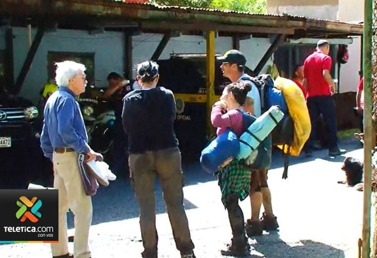 Celular y provisiones ayudaron a turistas rescatados en el Zurquí