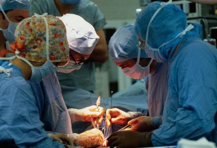 #TheatreCapChallenge, la sencilla idea que "está salvando vidas" en salas de operación
