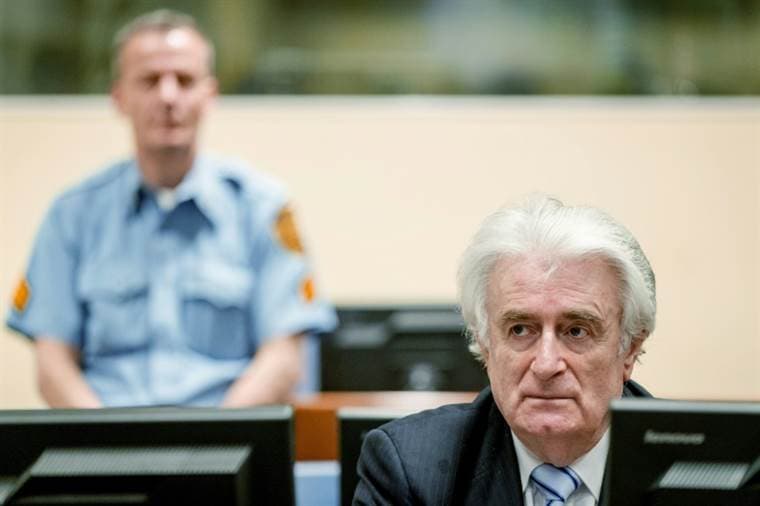Cadena perpetua para Radovan Karadzic por el genocidio en Bosnia