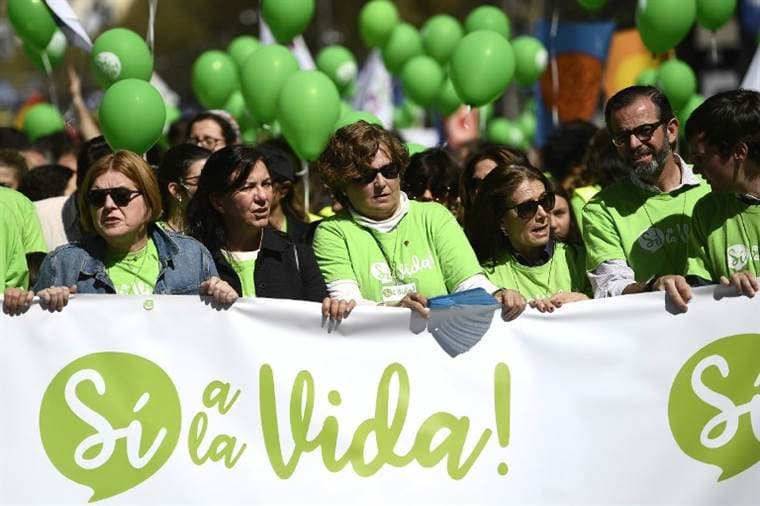 Miles de personas marcharon contra el aborto en Madrid