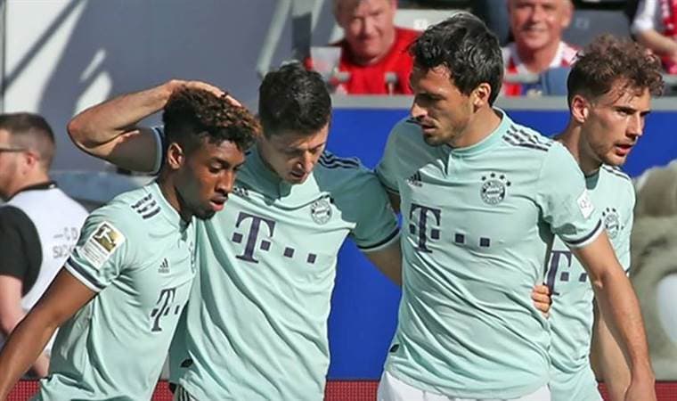 Bayern tropieza y el Dortmund recupera el liderato con doblete de Alcácer