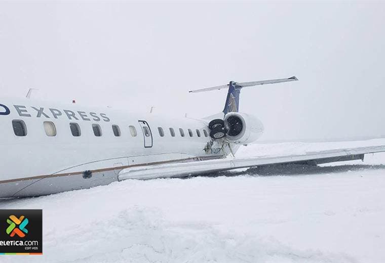 Aeronave con 31 personas a bordo se sale de la pista y pierde el tren de aterrizaje en New Jersey