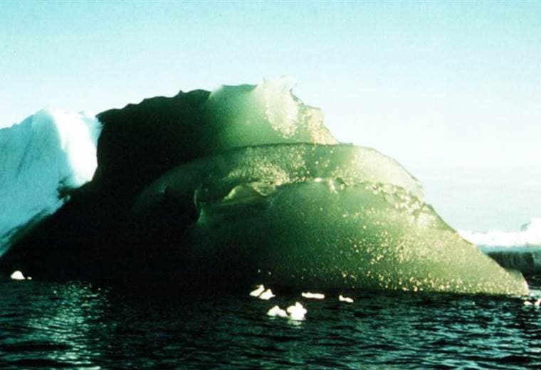 Por qué hay icebergs verdes (y qué ventajas tienen)