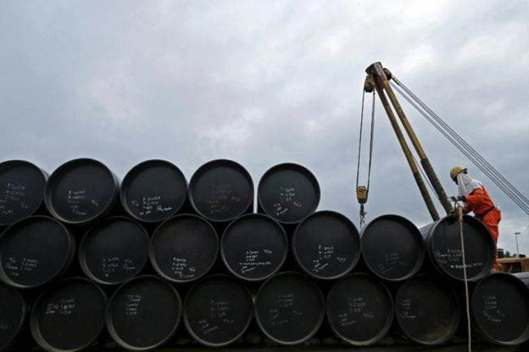 OPEP y sus socios acuerdan nuevos recortes de producción frente a la frágil demanda mundial