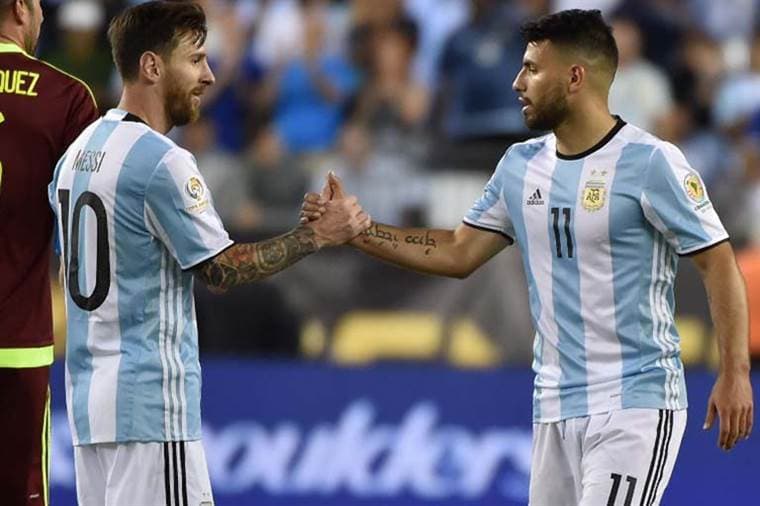 Messi asegura que va a "extrañar muchísimo" jugar con Agüero