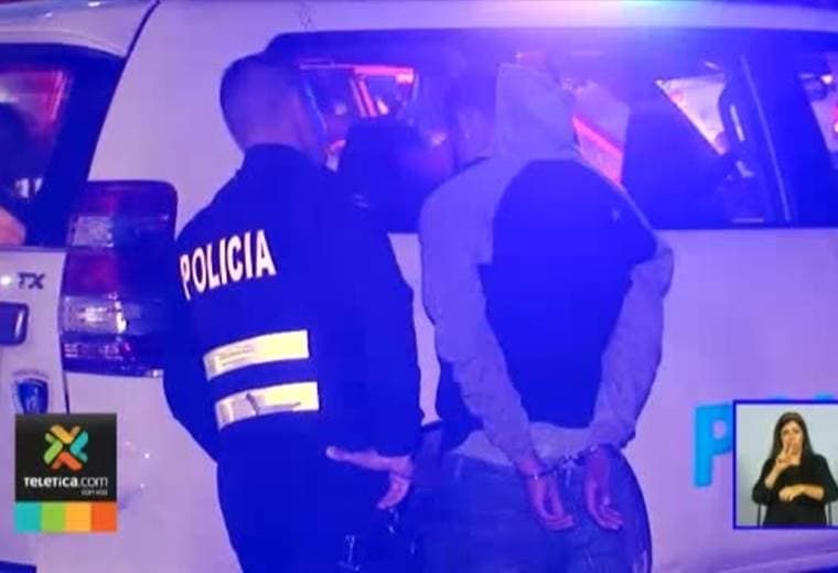 Ladrones asaltan chancero y son detenidos por la policía en Circunvalación tras una persecución