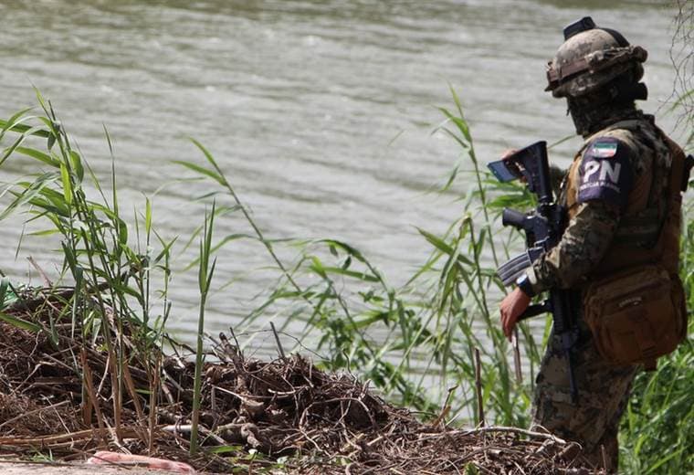 Cadáveres del migrante y su hija ahogados en el río Bravo llegan a El Salvador