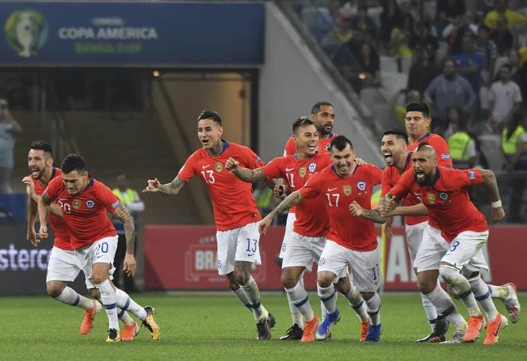 Chile vence 5-4 en los penales a Colombia y se mete en semifinales de Copa América