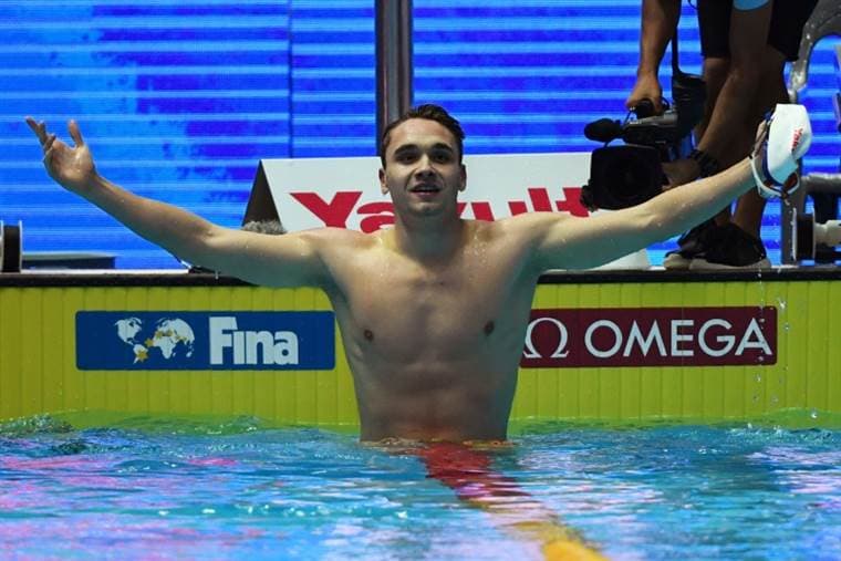 Milak arrebata el récord mundial de 200 metros mariposa a Phelps