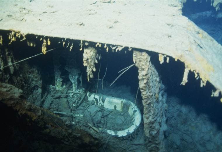 Titanic: asombrosas imágenes del barco que muestran su deterioro y cómo desaparece en el mar