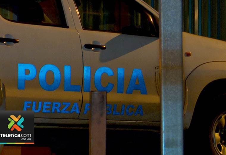 Vehículo colisionó contra patrulla en Calle Blancos