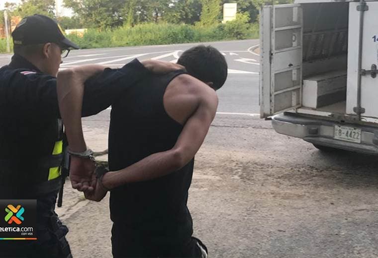 Detienen a dos hombres en frontera norte como sospechosos de triple crimen ocurrido en la capital