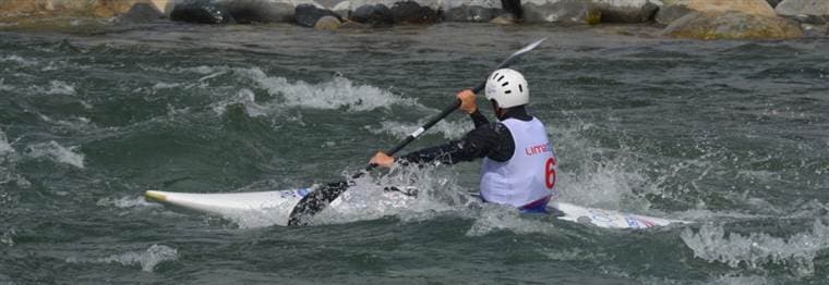 Costarricense Axel Fonseca clasifica a la final de Slalom en kayak