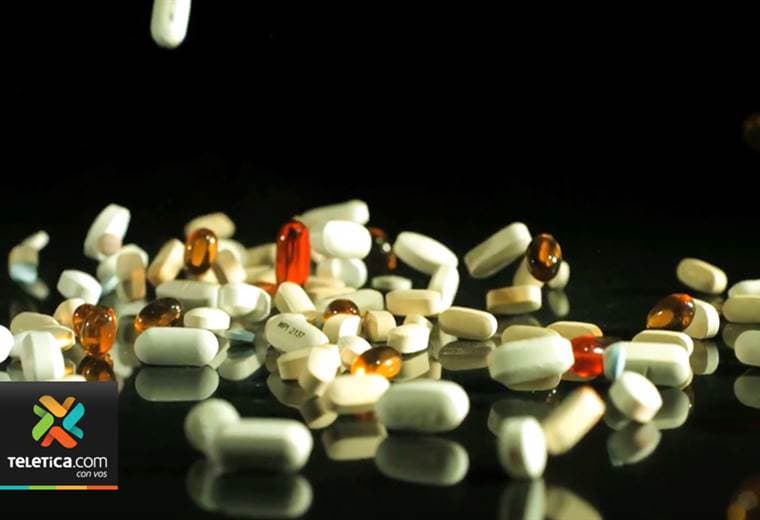 Ministerio de Economía tomará medidas para propiciar baja en el precio de medicamentos