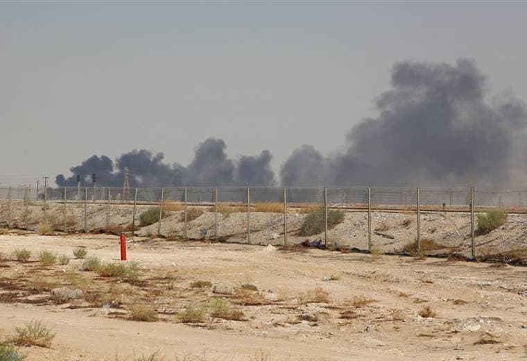 Ataques a petroleras en Arabia repercutirían en precio de combustible tico a partir de noviembre