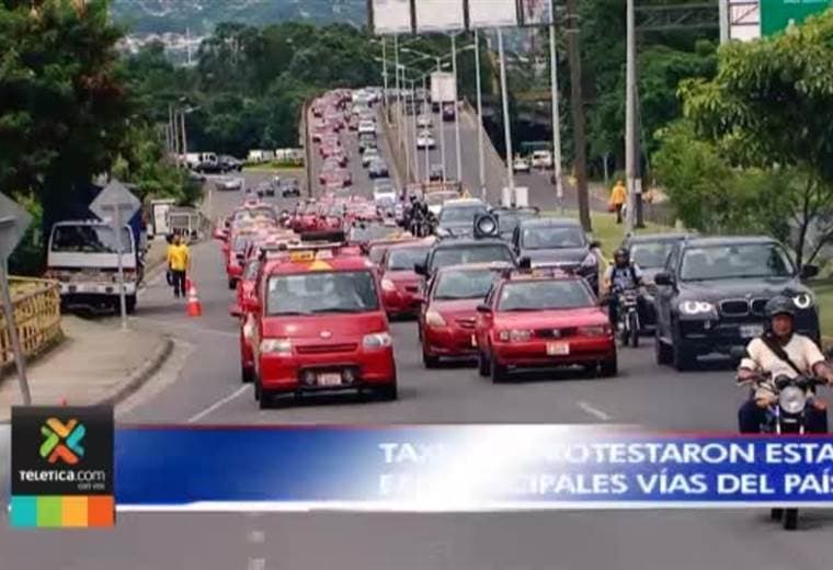 Gobierno se comprometió a promover compensación para taxistas y sus familias