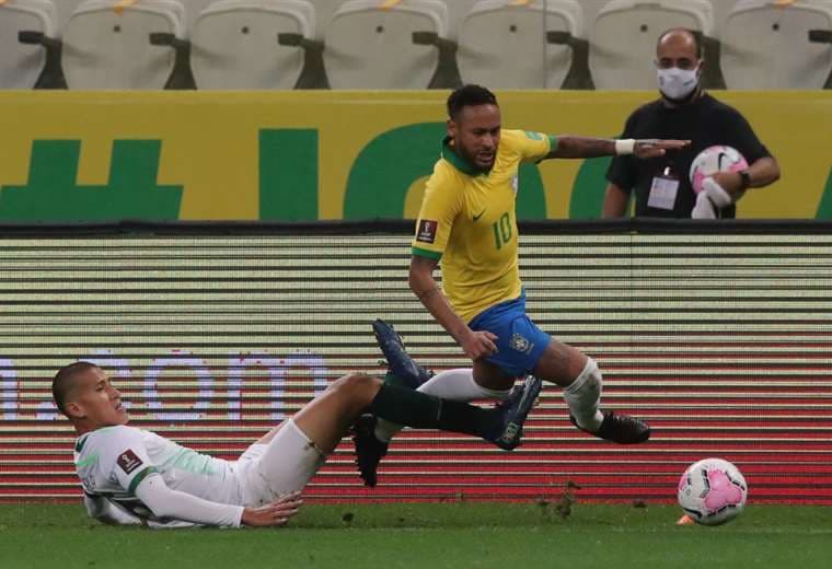 Brasil y Colombia golean en debut de clasificatoria sudamericana