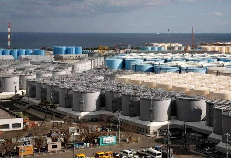 Japón decidirá tirar al mar el agua contaminada de Fukushima