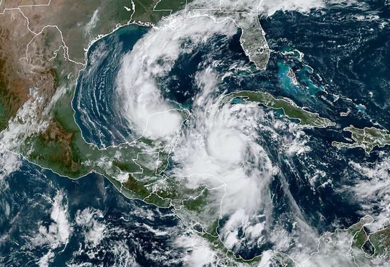 Zeta se fortalece a huracán y tocará tierra en Luisiana el miércoles