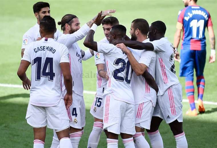 Real Madrid defiende su liderato liguero ante el Cádiz