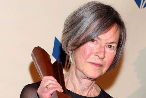 Poeta estadounidense Louise Glück gana Premio Nobel de Literatura