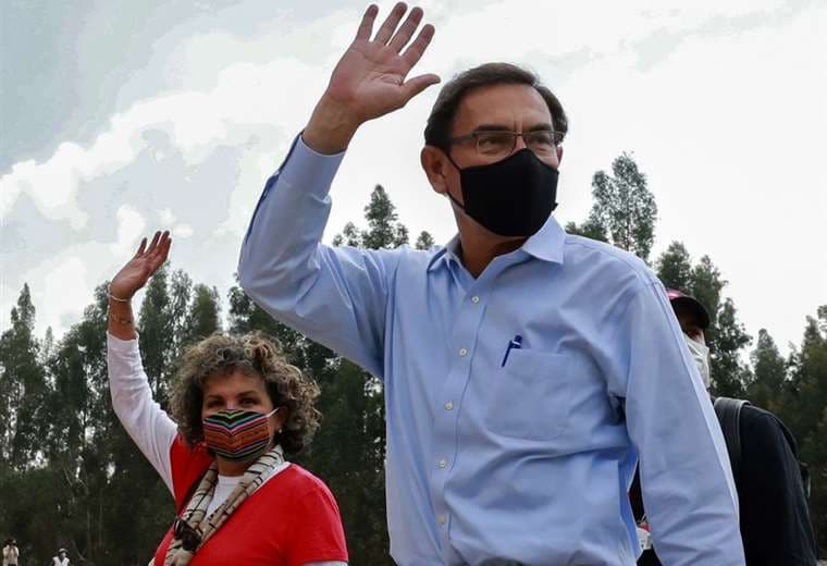 Vizcarra, un popular presidente atrapado en un laberinto político