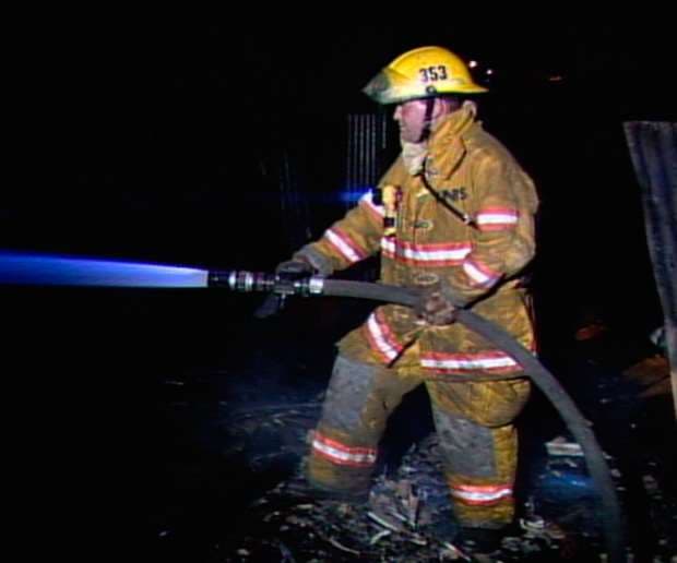 Encuentran hombre calcinado tras incendio en un precario