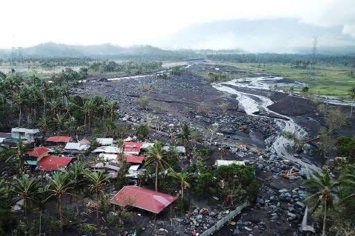 Tifón Goni deja 19 muertos y 25 mil casas destruidas en Filipinas