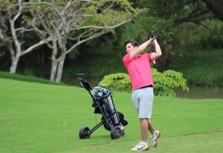 Golf tico regresó a competiciones con torneo este fin de semana