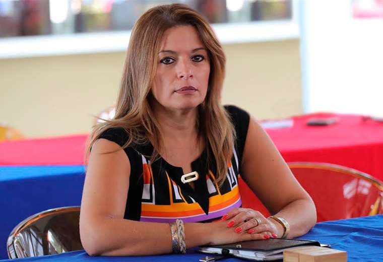 Tica Margarita Echeverría será la encargada de devolverle la calma al fútbol de El Salvador