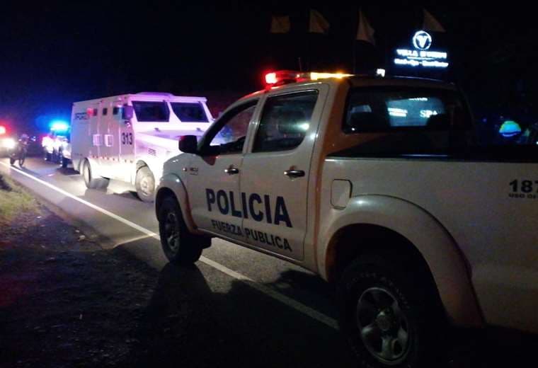 Policía investiga confuso asalto a camión remesero
