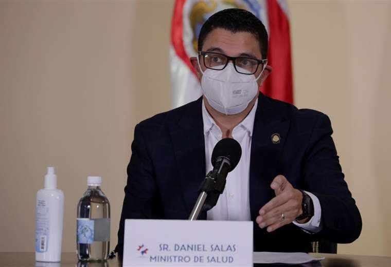 "La pandemia va cediendo espacio", reconoce ministro Salas