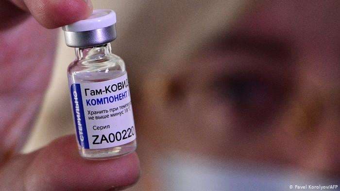 Sector privado: vacuna rusa podría venderse en Costa Rica el próximo mes