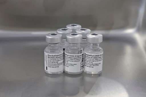Hong Kong y Macao suspenden vacunación con Pfizer por embalaje "defectuoso"
