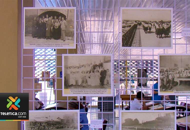 Biblioteca Nacional exhibe 132 años de historia del Colegio Superior de Señoritas