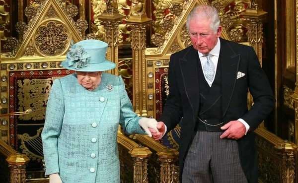 "Afortunado" frente al coronavirus, el príncipe de Gales está determinado a actuar