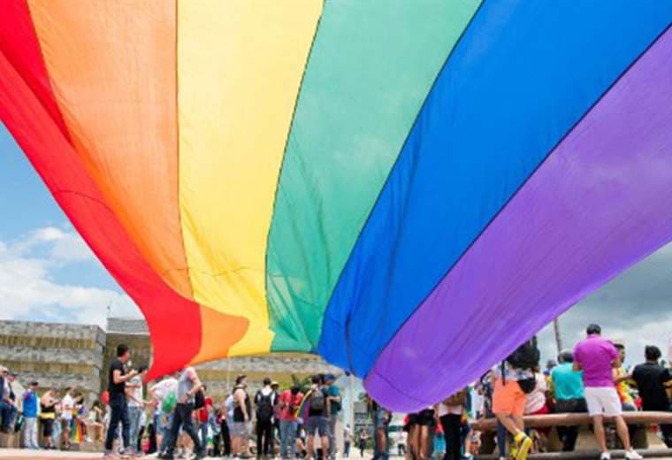 Indonesia busca "sanar" a la población LGBT con exorcismos