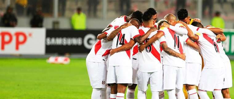 Gremio de futbolistas de Perú denuncia amenazas a jugadores para reducir sueldo