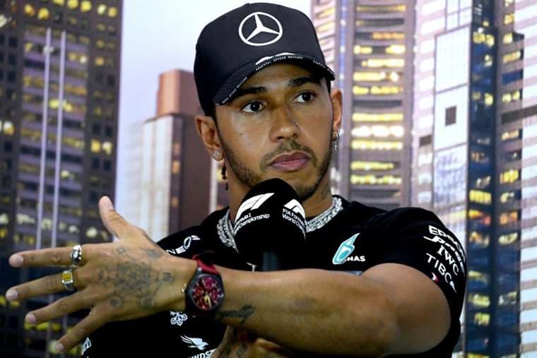 Hamilton logra la 'pole' en Monza escoltado por Bottas