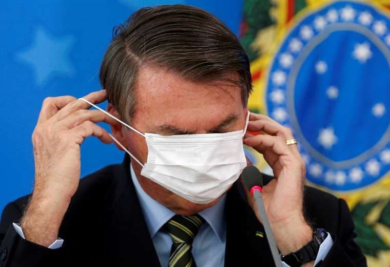 Justicia anula fallo que obligaba a Bolsonaro a usar mascarilla