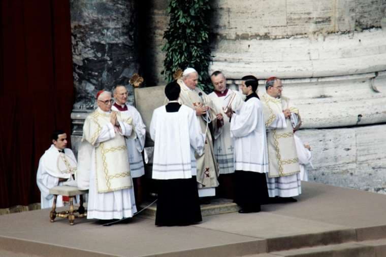 Desaparece reliquia de Juan Pablo II de una basílica en Francia