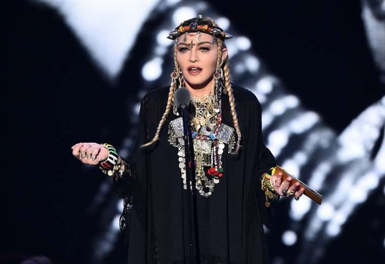 Instagram bloquea video publicado por Madonna