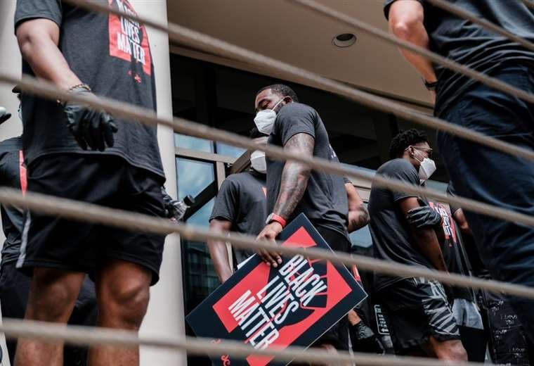 NBA: Jugadores se unen a las marchas contra el racismo en EE.UU.