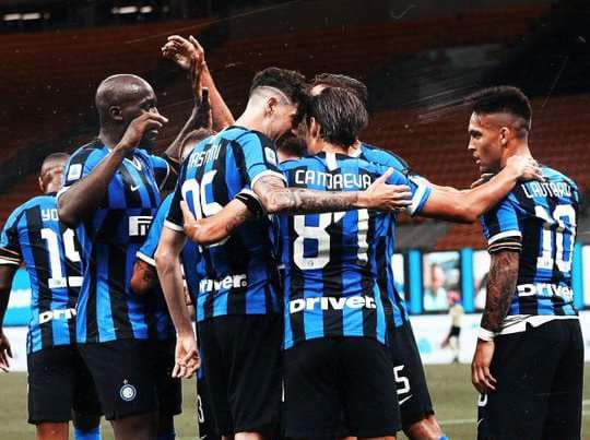 Triunfos de Inter y Atalanta en el regreso del fútbol a Lombardía
