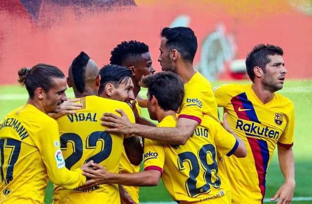 Barcelona gana 1-0 al Valladolid y mantiene pelea por la liga